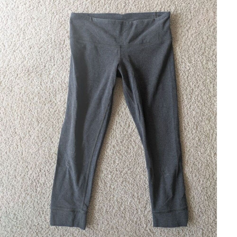 Lululemon Heather Gray Cinch Cuff Midrise Capri Length Legging Sz 6